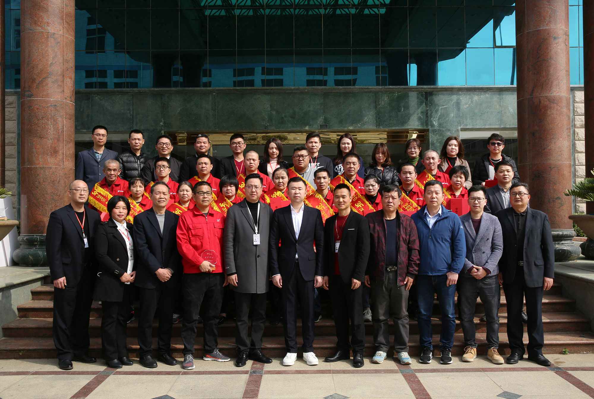 3F哈尔滨鑫宇社交平台开发有限公司召开2020年度经营总结暨表彰大会
